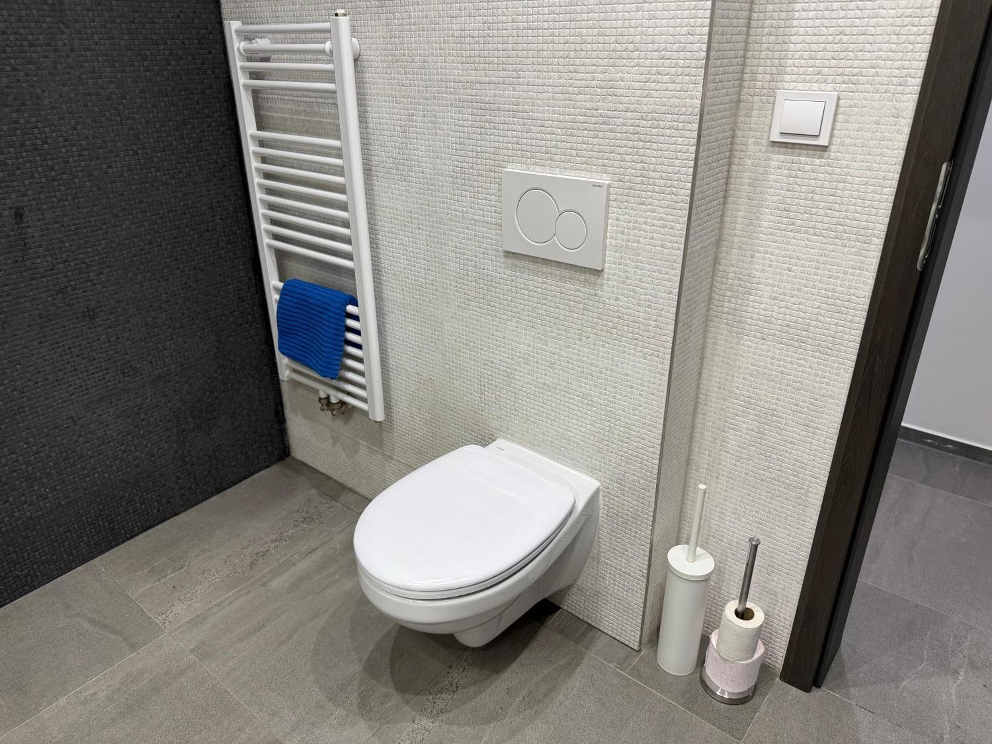 72m2 Private Garden Parking Free Apartament Praga