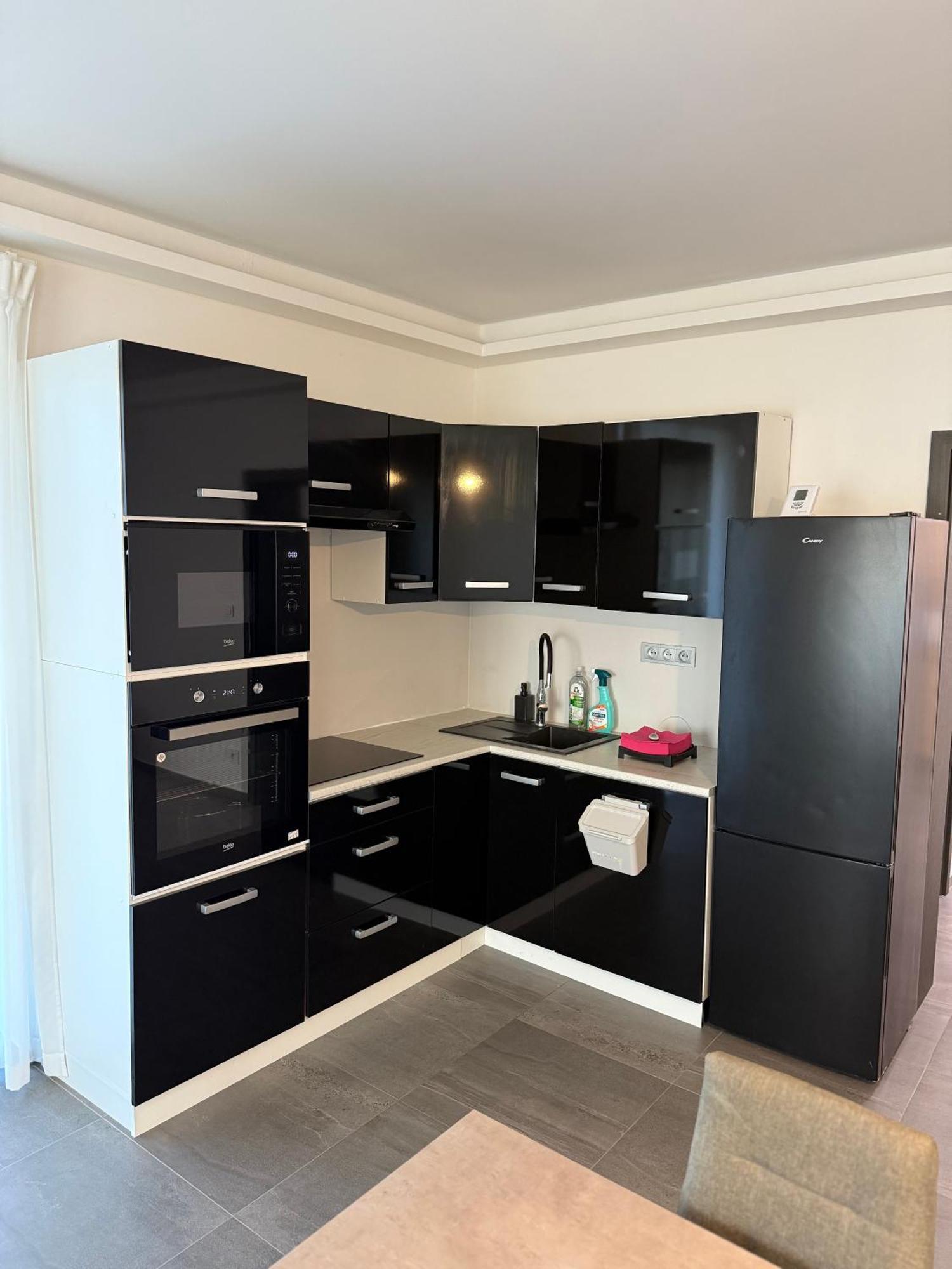 72m2 Private Garden Parking Free * Praga